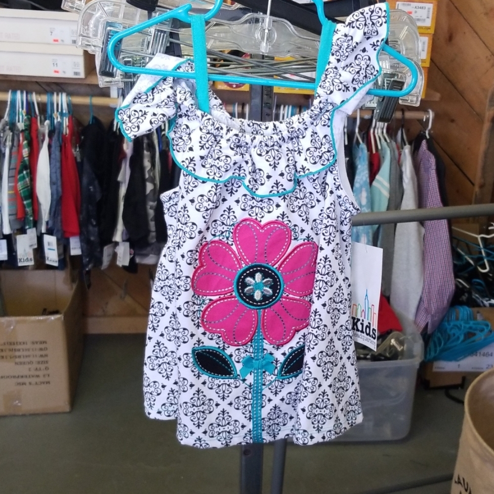 Nwt girls sleeveless shirt sz 5